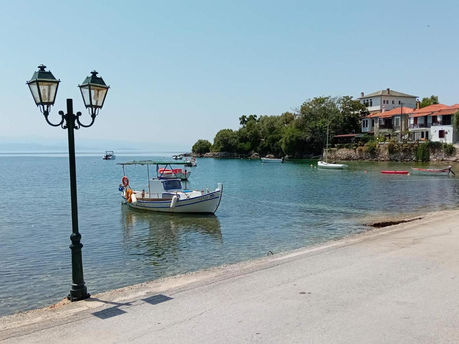 Villa Christina'S Seaside Áfissos Esterno foto