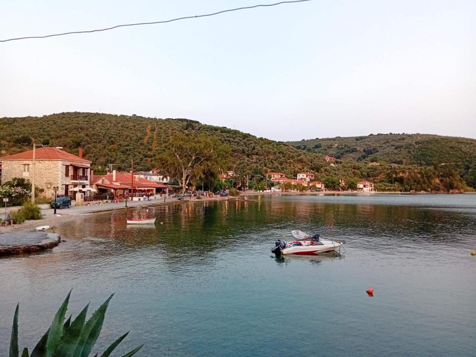 Villa Christina'S Seaside Áfissos Esterno foto